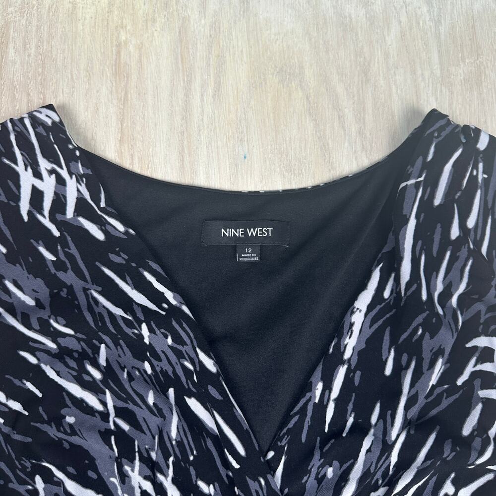 Nine West Abstract Monochrome V-Neck Sleeveless Stretch Classic Casual Dress 12 - Picture 8 of 14
